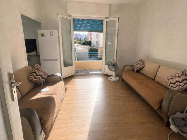 JUAN LES PINS PROCHE PLAGES, PETIT 2 PIECES OCCUPE POUR INVE — photo du bien