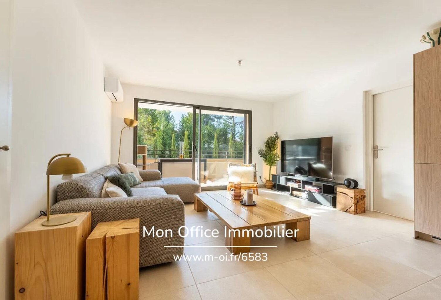 Référence : 6583-ABO. - Appartement récent et lumineux, 2 pièces, Terrasse + Parking privatif — photo 1