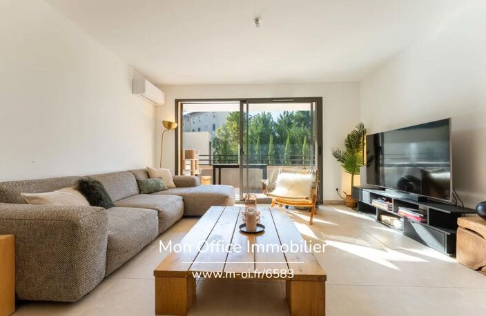 Référence : 6583-ABO. - Appartement récent et lumineux, 2 pièces, Terrasse + Parking privatif — photo 2