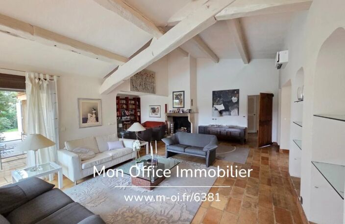 Référence : 6381-NGU. - Maison 12 pièces 376 m2 — photo 4