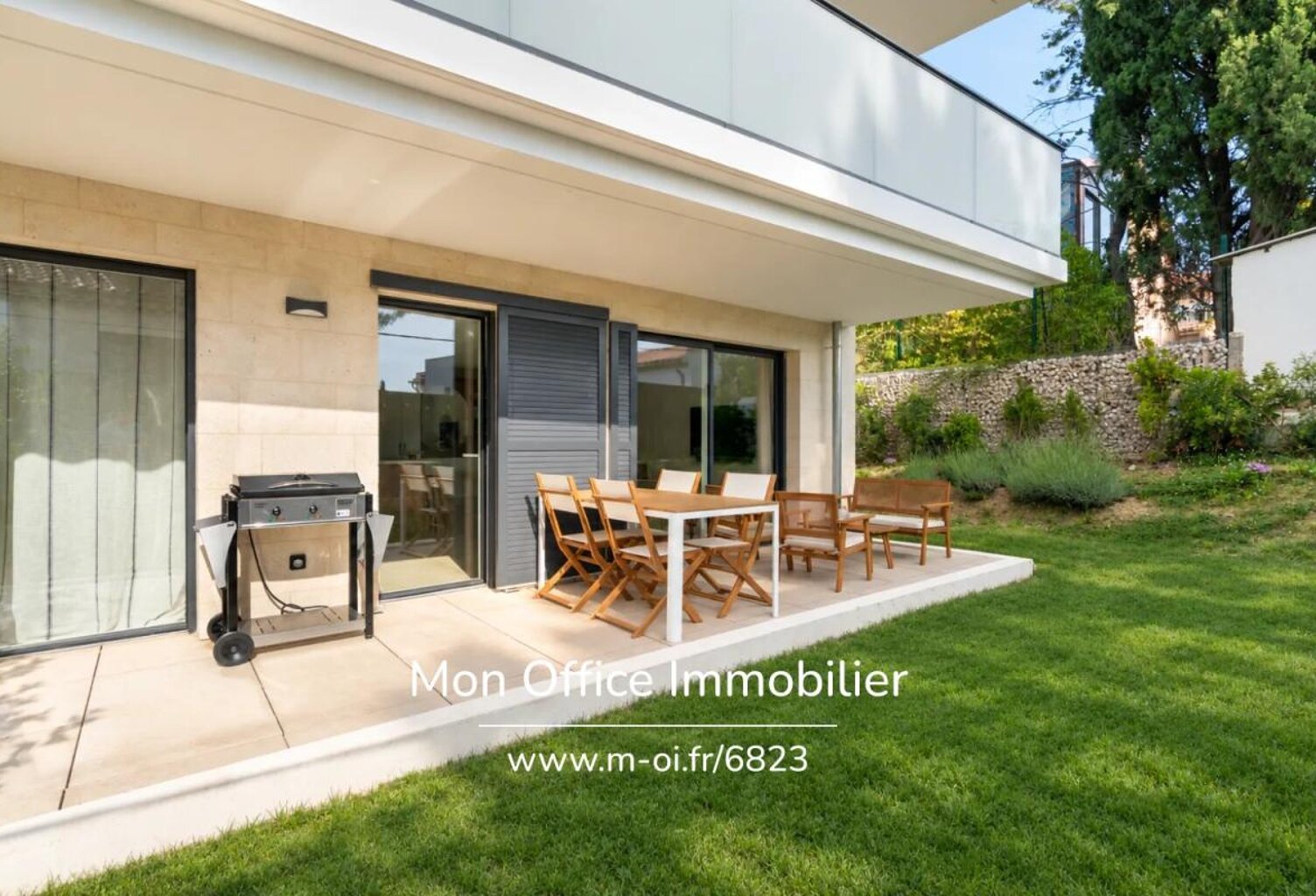 Référence : 6823-JDO. - Appartement 2 chambres, 130 m² d'extérieur et grand parking en sous-sol — photo 1