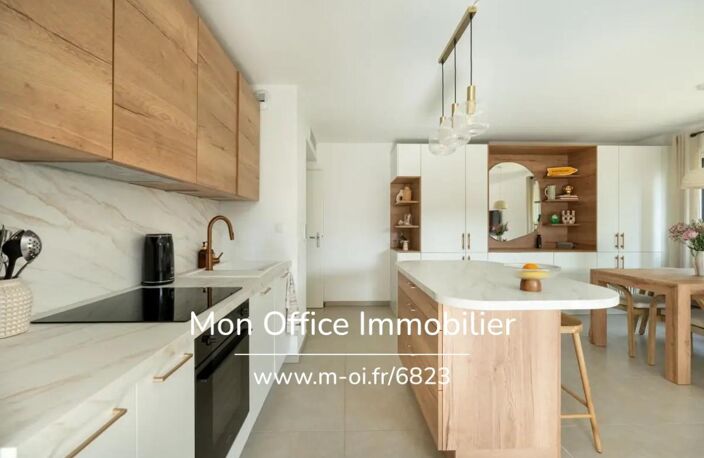 Référence : 6823-JDO. - Appartement 2 chambres, 130 m² d'extérieur et grand parking en sous-sol — photo 5