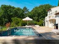 Référence : 6957-PEL - Puyricard – Villa de caractère au cœur d’un parc arboré de 5 829 m² avec piscine — photo 3