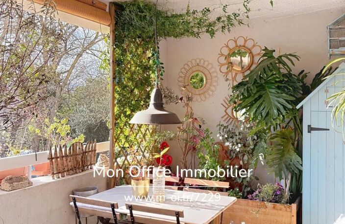 Référence : 7229-LES - T3 RÉCENT AVEC PARKING ET TERRASSE À VENDRE EN CENTRE-VILLE DE COGOLIN — photo 4