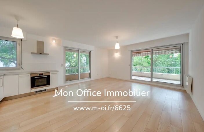 Référence : 7225-CLA - Appartement 2 pièces avec terrasse et box dans le 8e arrondissement de Marseille — photo 2