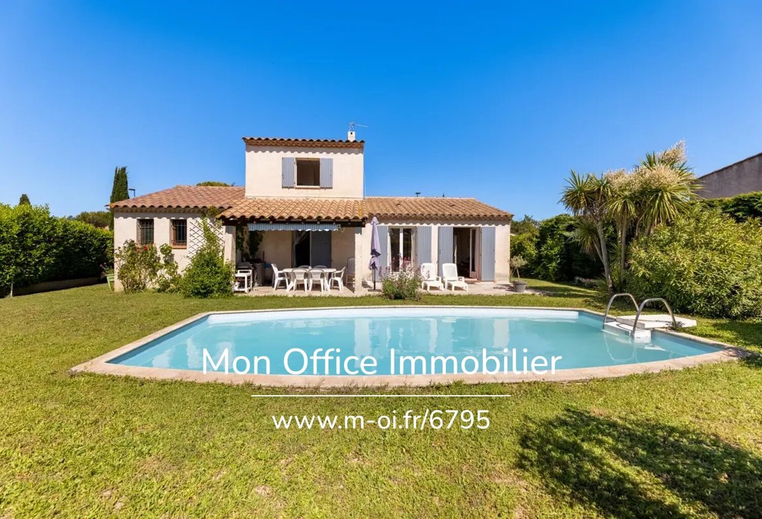 Référence : 6795-PAN. - Maison 5 pièces de 115 m² avec piscine et garage — photo 1