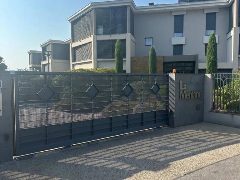 Référence : 7222-ABO - Exclusivité – Box fermé de 14 m² avec porte sécurisée – Résidence La Méniane — photo 1