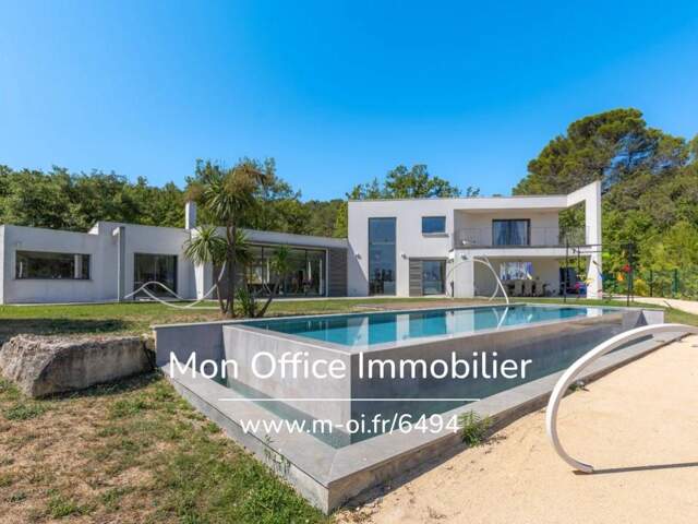 Référence : 6494-NGU - Villa contemporaine avec vue imprenable sur le Luberon - Piscine et séjour cathédrale — photo du bien
