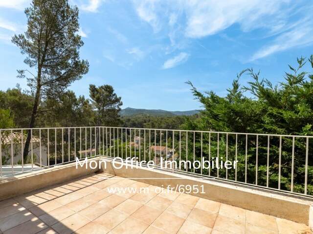 Référence : 6951-NGU - Maison 7 pièces - 210m2 - Piscine et vue dégagée sur les pins - Commerces à pied — photo du bien