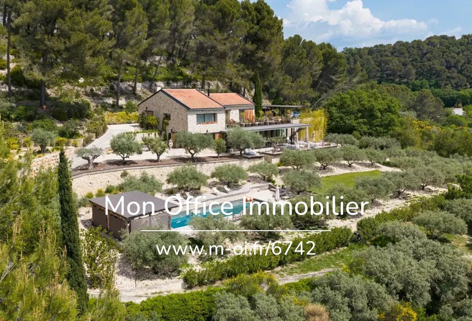 Référence : 6742-NGU. - Villa 8 pièces 340m2 - vue exceptionnelle - Piscine - 6 chambres en suites — photo 1