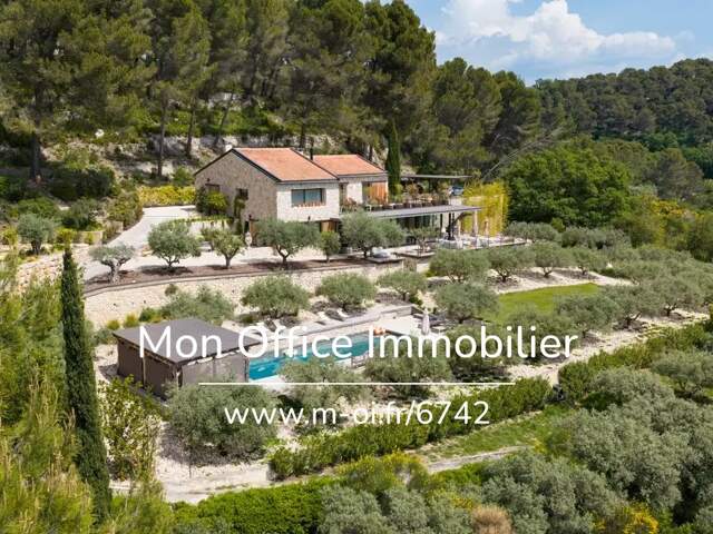 Référence : 6742-NGU. - Villa 8 pièces 340m2 - vue exceptionnelle - Piscine - 6 chambres en suites — photo du bien
