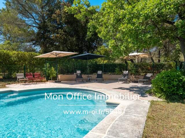 Référence : 7207-NGU. - Maison 10 pièces - 8 chambres - Jacuzzi, Piscine, Salle de Cinema - Village à pied — photo du bien