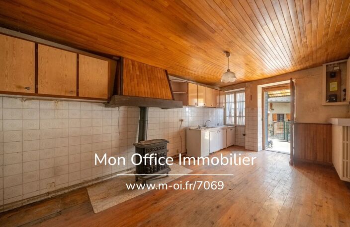 Référence : 7069-MTE - Maison 220 m² à rénover - centre village — photo 3