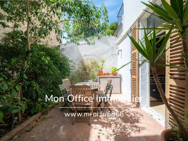 Référence : 6866-CLA. - Belle maison rénovée de type 5 avec terrasse à 10 minutes à pied de la mer — photo 1