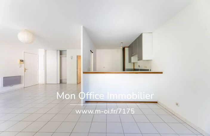Référence : 7175-ETH - Appartement - T3 - Ascenseur - Terrasse - Garage - Centre ville historique — photo 4
