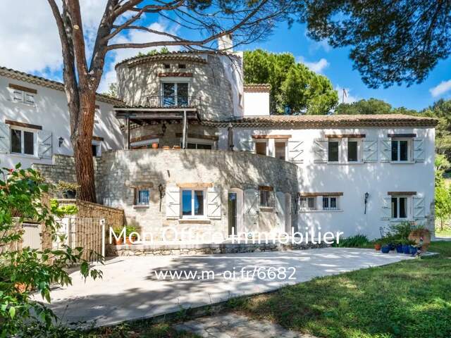 Référence : 6682-PBA - Maison 270 m2 avec sous sol, dépendance de 40 m2 + garage sur 2300 m2 de terrain — photo du bien