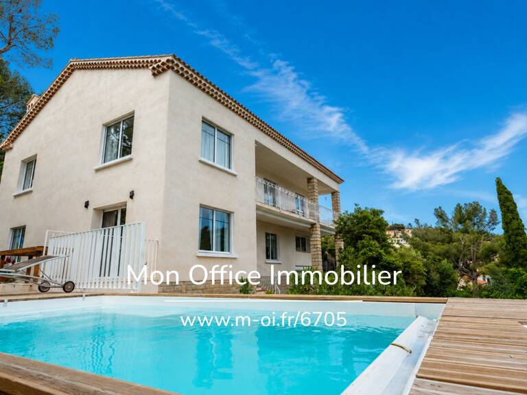 Référence : 6705-VCA. - Villa Familiale avec Vue Mer 250 m2 - séparée en deux Grands Appartements de Standing plus un studio - Vente en Unité Unique — photo 1