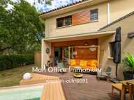 Référence : 7075-ABO - Saint-Cannat – Maison récente de 5 pièces avec jardin, piscine, garage + 3 places de stationnement privatives — photo 2