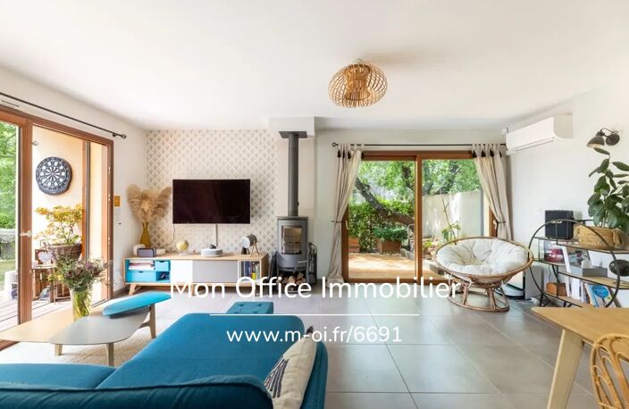 Référence : 7075-ABO - Saint-Cannat – Maison récente de 5 pièces avec jardin, piscine, garage + 3 places de stationnement privatives — photo 3