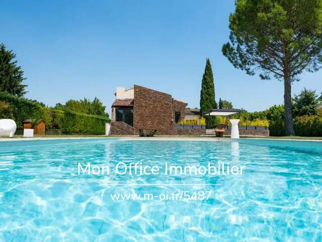 Référence : 6840-DVI -  Villa contemporain de plain-pied, piscine 5 x 12 m, studio indépendant, parc de 4 500 m² — photo du bien