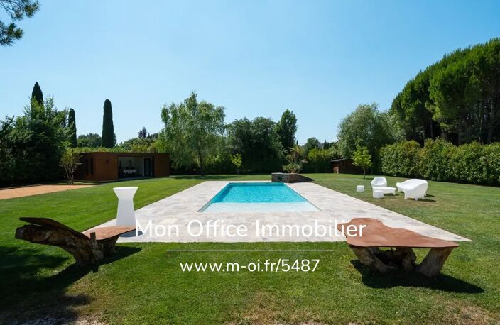 Référence : 6840-DVI -  Villa contemporain de plain-pied, piscine 5 x 12 m, studio indépendant, parc de 4 500 m² — photo 3