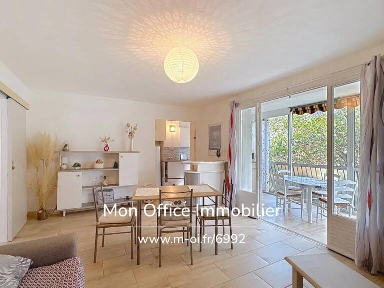 Référence : 6992-LES. - APPARTEMENT RÉNOVÉ PROCHE CENTRE ET PORT DERNIER ÉTAGE À VENDRE À CAVALAIRE SUR MER — photo 1