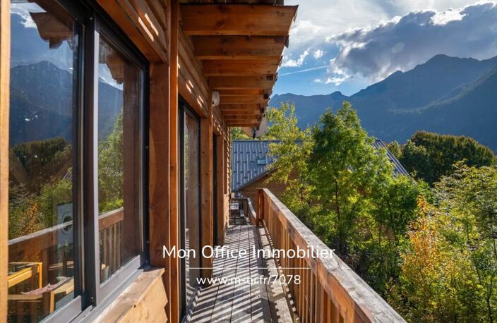 Référence : 7078-MBE. - Chalet 330m² - 7 chambres - Salle Cinéma et Danse — photo 2