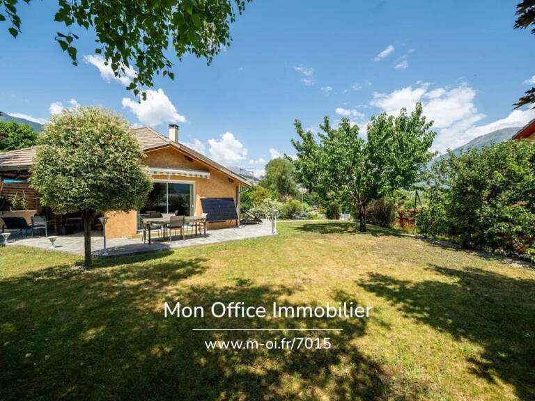 Référence : 7015-EBO. - Maison 4 pièces 96 m2 habitable et 160 m2 au sol avec jardin proche plan d'eau — photo 1