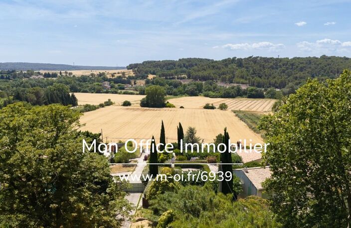 Référence : 6939-PAN - Maison 7 pièces de 231 m² sur un terrain de 10 500 m² avec piscine et dépendances — photo 2