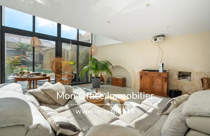 Référence : 6441-SKA - Vente Maison de village rénovée-prestations haut de gamme-piscine — photo 3
