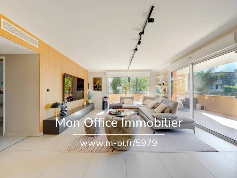 Référence : 5979-JHO. - Appartement 3 pièces de 115 m² avec terrasse de 60 m² à Aix-en-Provence — photo 1