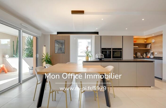 Référence : 5979-JHO. - Appartement 3 pièces de 115 m² avec terrasse de 60 m² à Aix-en-Provence — photo 5
