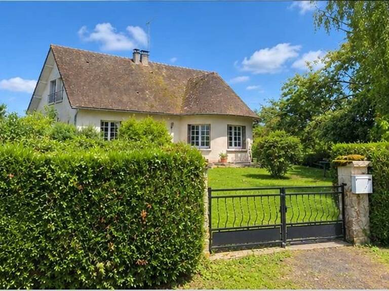 À vendre : maison familiale (6 chambres) à Saint-Martin-l’Ars - 86 — photo 1
