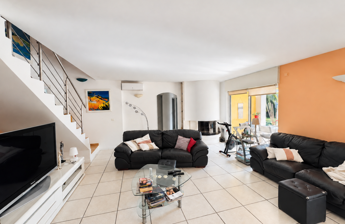 Dans un quartier prisé au sud de VENCE, très jolie villa de — photo 3