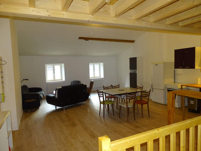 Appartement T4 meublé duplex. — photo du bien