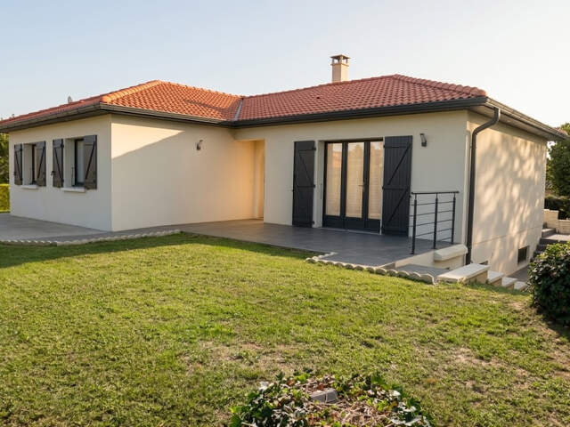 COMMUNAY   Maison entièrement rénovée avec studio indépendan — photo du bien