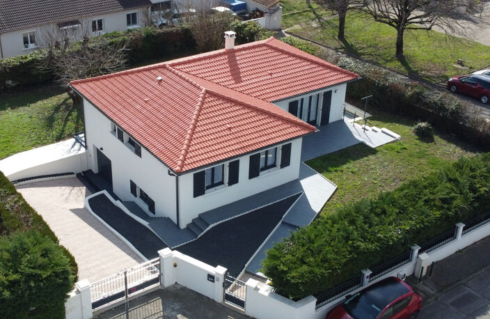COMMUNAY   Maison entièrement rénovée avec studio indépendan — photo 2