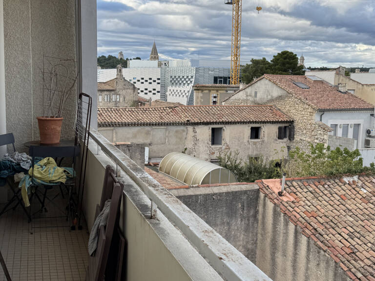 Studio avec balcon et vue dégagée   Quartier Arènes / Place — photo 1