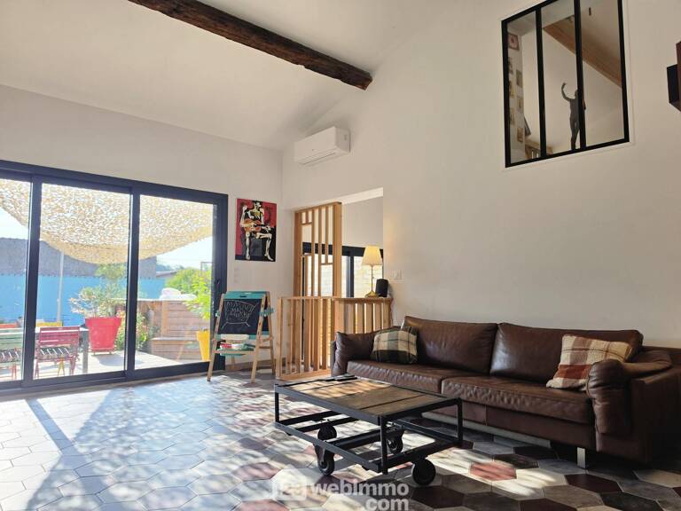 Maison - 315m² - Arcins — photo 1