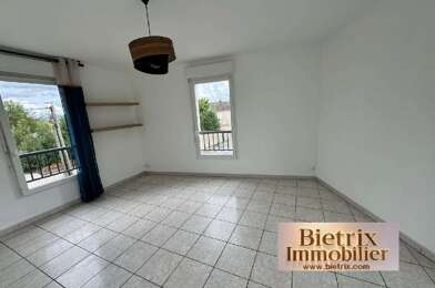 Appartement 3 pièces 956 €