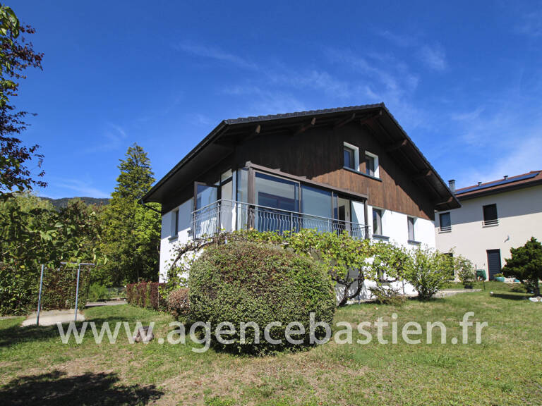 MAISON INDIVIDUELLE AU CALME  5 CHAMBRES AVEC JARDIN — photo 1