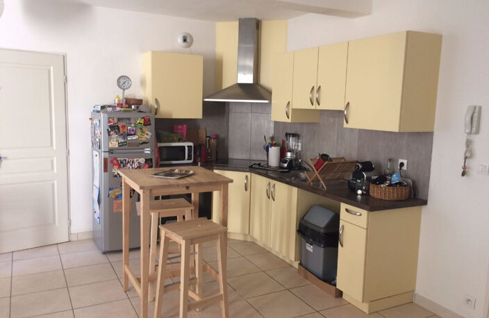 Appartement RODEZ - 2 pièce(s) - 56.07 m² — photo 2