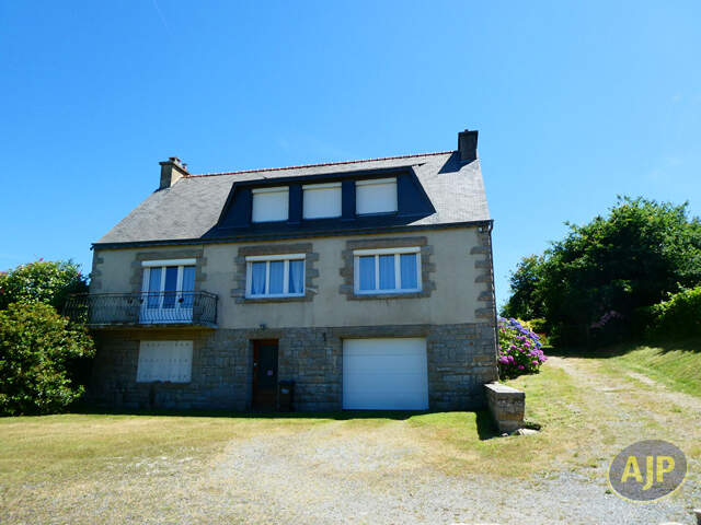 Maison Cruguel 8 pièce(s) 128 m2 — photo du bien