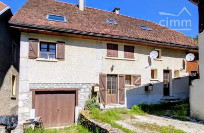 OPPORTUNITÉ INVESTISSEUR : Maison divisée en 3 appartements à Sa — photo du bien