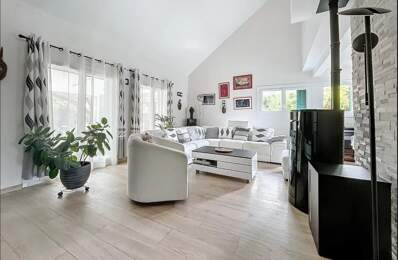 Maison familiale de 215 m² – 11 pièces, 7 chambres sur 600 m² de terrain — photo du bien