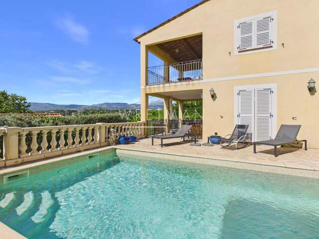 Appartement avec piscine, terrasses et vue panoramique – Montaur — photo du bien