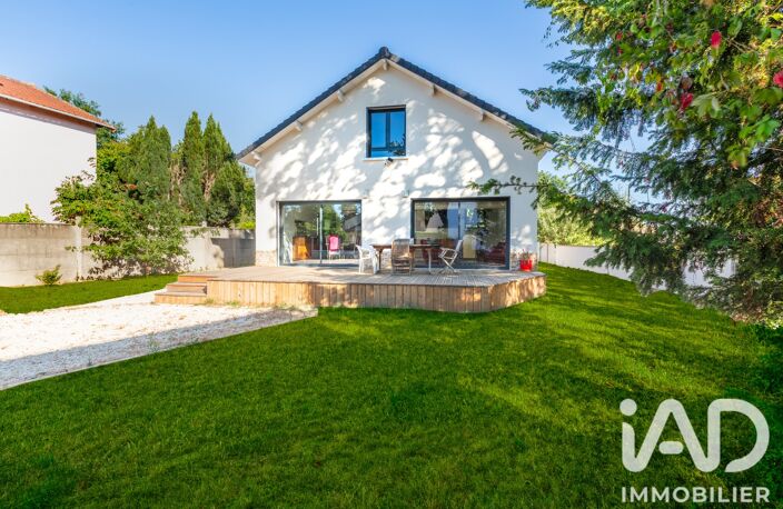 Vente Maison/villa 7 pièces — photo 2