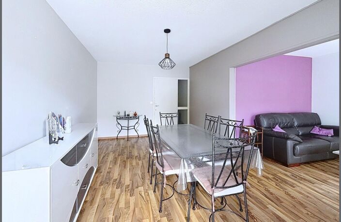 APPARTEMENT T4- BALCON - — photo 2