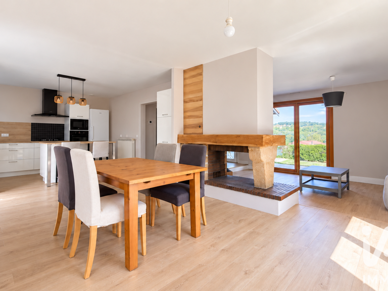 Vente Maison traditionnelle 5 pièces — photo 1