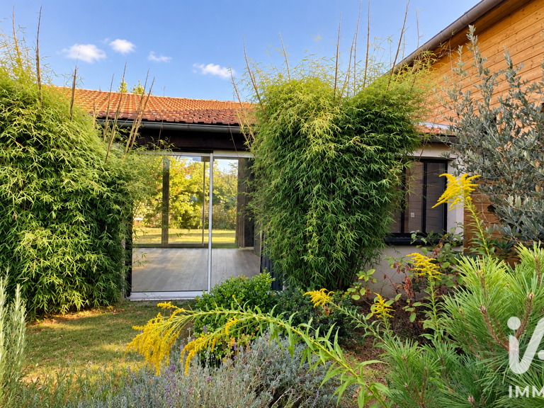 Vente Maison/villa 8 pièces — photo 1